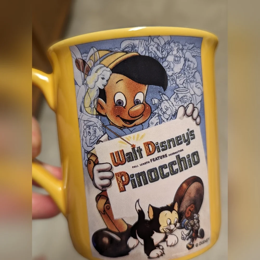 Disney Store Pinocchio yellow movie poster coffee tea mug